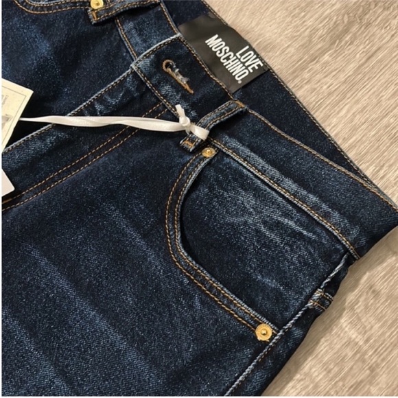 ❤️🔥FIRM PRICE❤️🔥 Authentic Love Moschino Straight Leg blue jeans - Picture 9 of 11